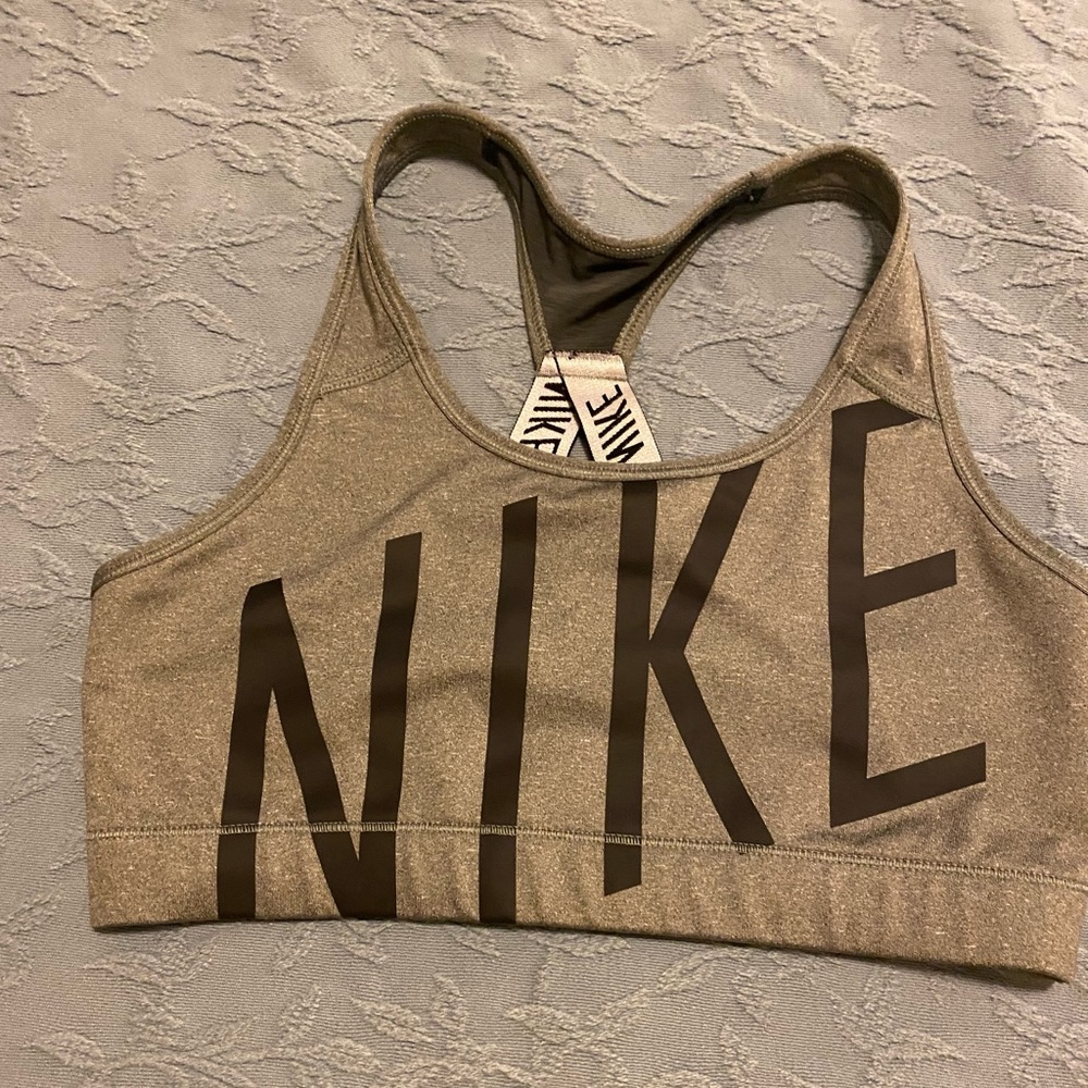 Nike sports bra Large